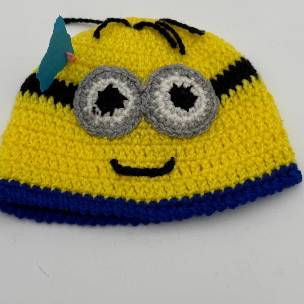 Handmade‎ Crochet Baby Minion Beanie Hat and Booties Set Yellow Blue 0-3 Months